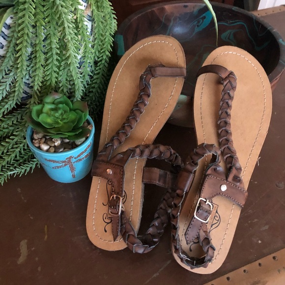 Unlisted by Kenneth Cole Shoes - Ladies Sandals, Unlisted by Kenneth Cole, Size 9